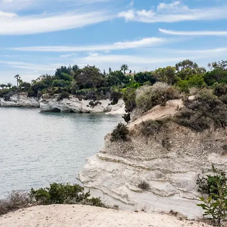 Sanders Governor's House - Charming 3-bedroom With Sea View Villa *